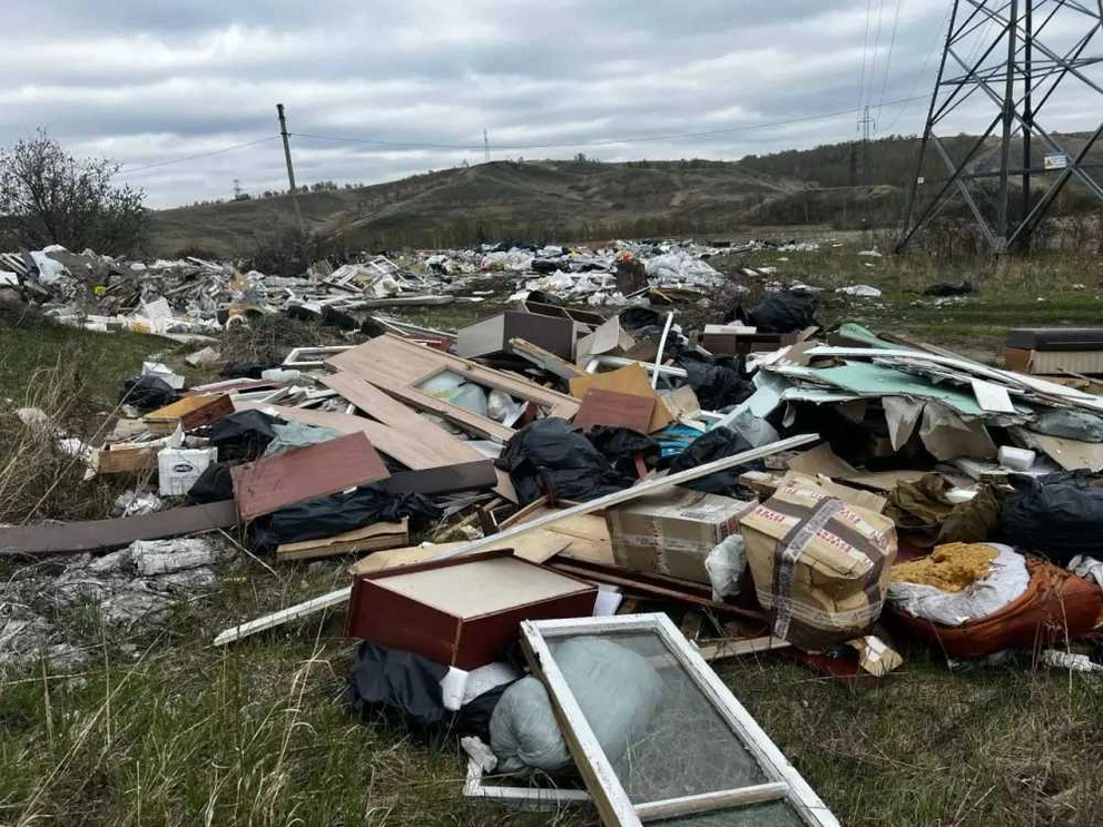 На Алтае нашли свалку размером с несколько футбольных полей 