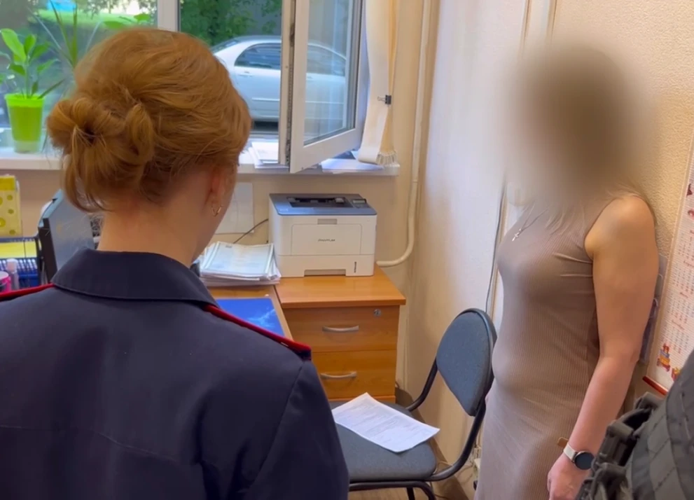В Красноярске 4 полицейских подозревают в превышении должностных полномочий