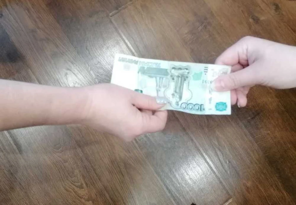 Красноярцы рассказали, кому готовы дать деньги в долг и у кого взять в займы 