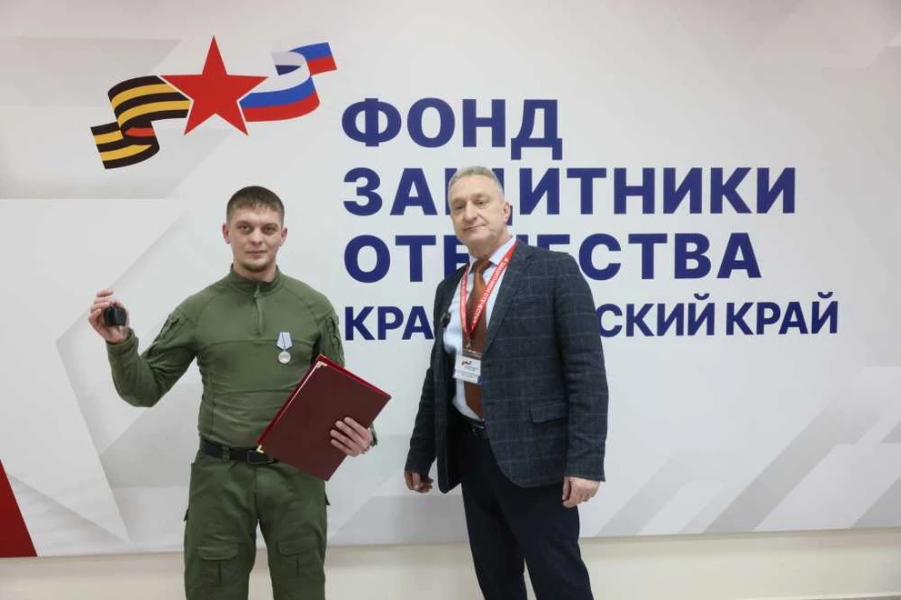 Ветеран СВО из Красноярска получил новый автомобиль с ручным управлением