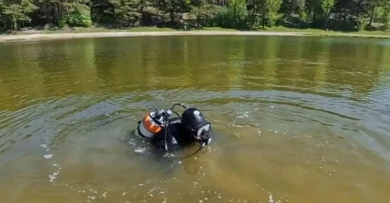 В Алтайском крае водолазы проверяют дно водоёмов перед открытием пляжей
