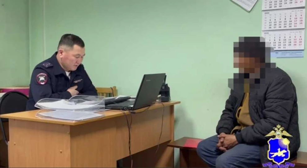 В Тыве водитель пассажирского автобуса нарушает ПДД