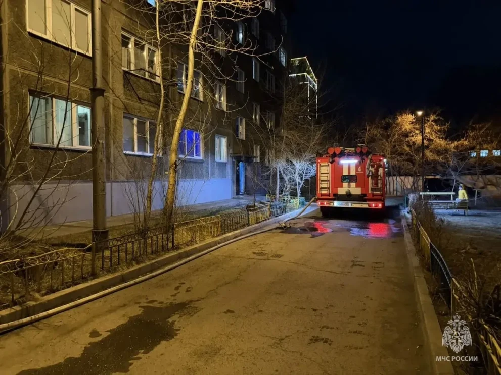 В Красноярске 5 человек пострадали на пожаре 