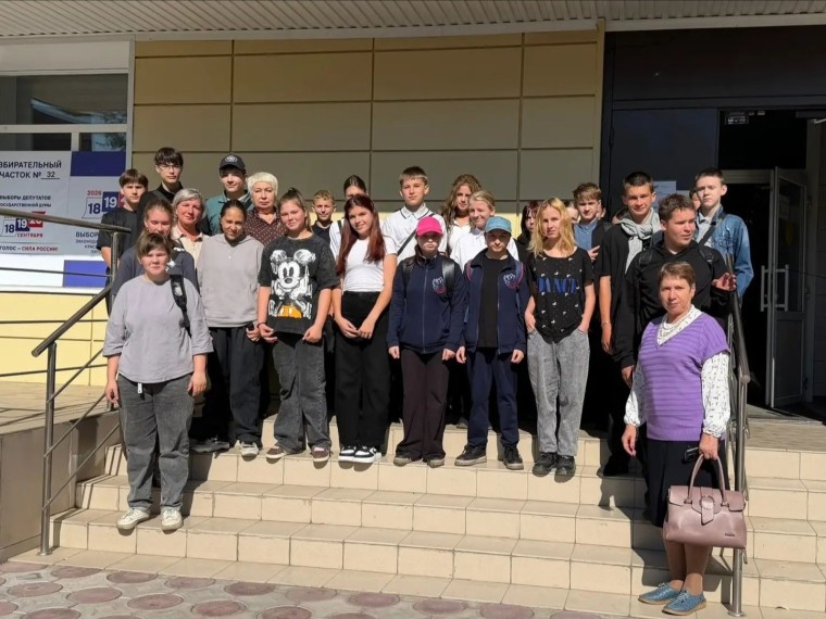 В Красноярском крае боготольские школьники из агрокласса побывали в сельхозколледже в соседнем муниципалитете