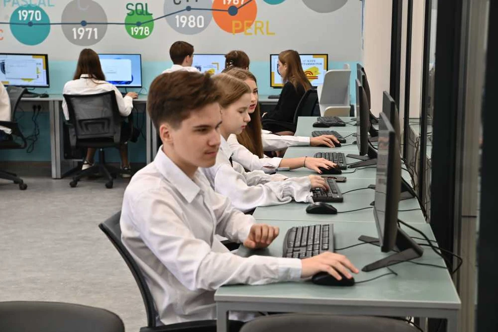 В Новосибирске открыли «Клуб программистов 1С» для школьников