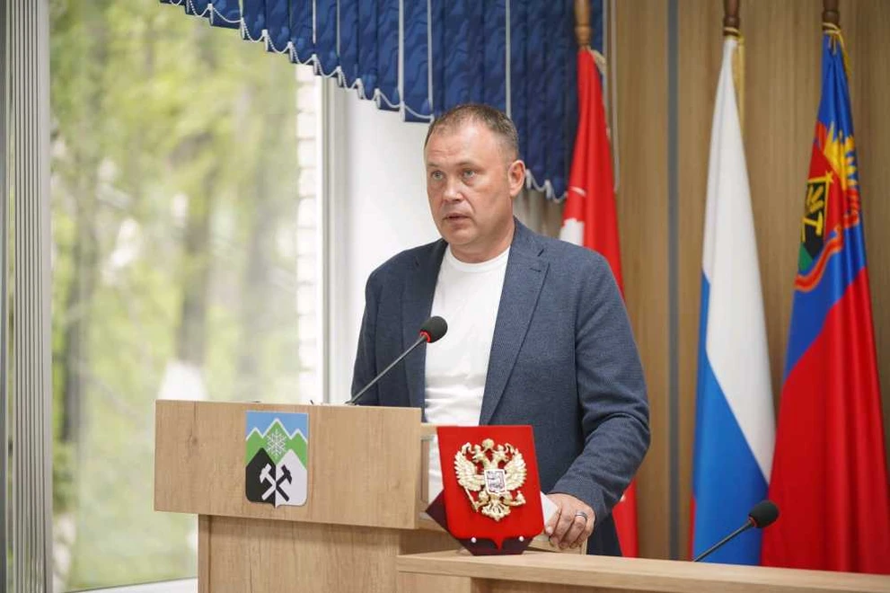 Губернатор Кузбасса обсудил развитие курорта с депутатами