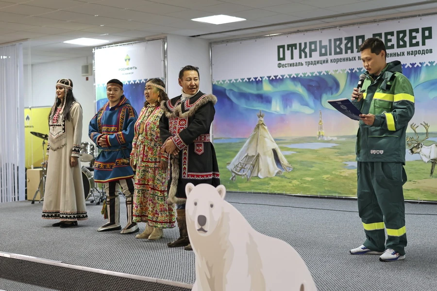 На севере Красноярского края нефтяники познакомились на фестивале с культурой местных коренных народов
