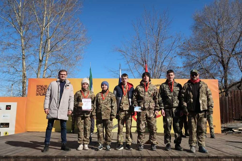 Среди юнармейцев Хакасии состоялся турнир по лазертагу «Ни шагу назад» 