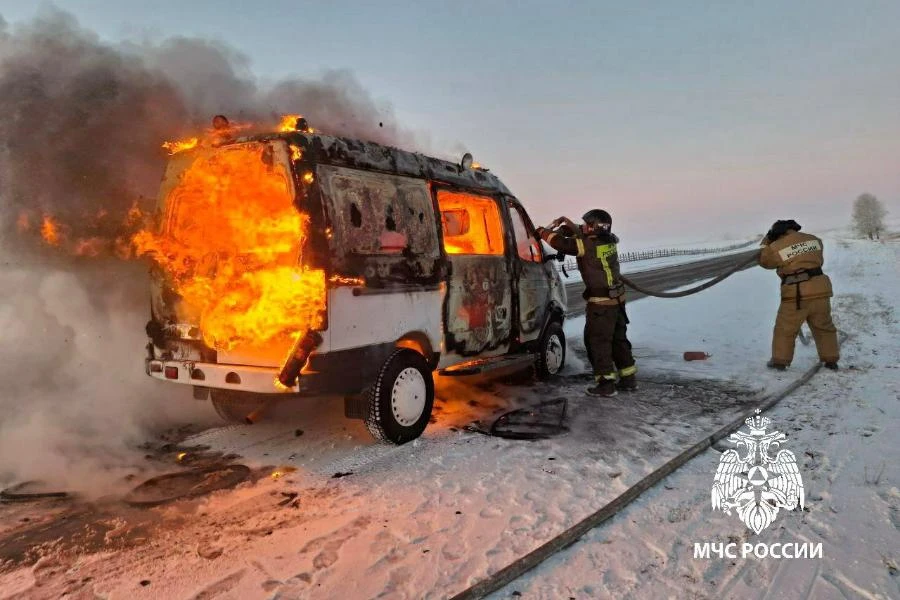 В Иркутской области сгорел медицинский автомобиль