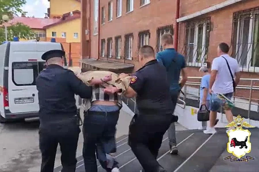 В Иркутске задержали мужчину, напавшего на медиков