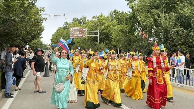 Юные артисты из Тувы покоряют Китай