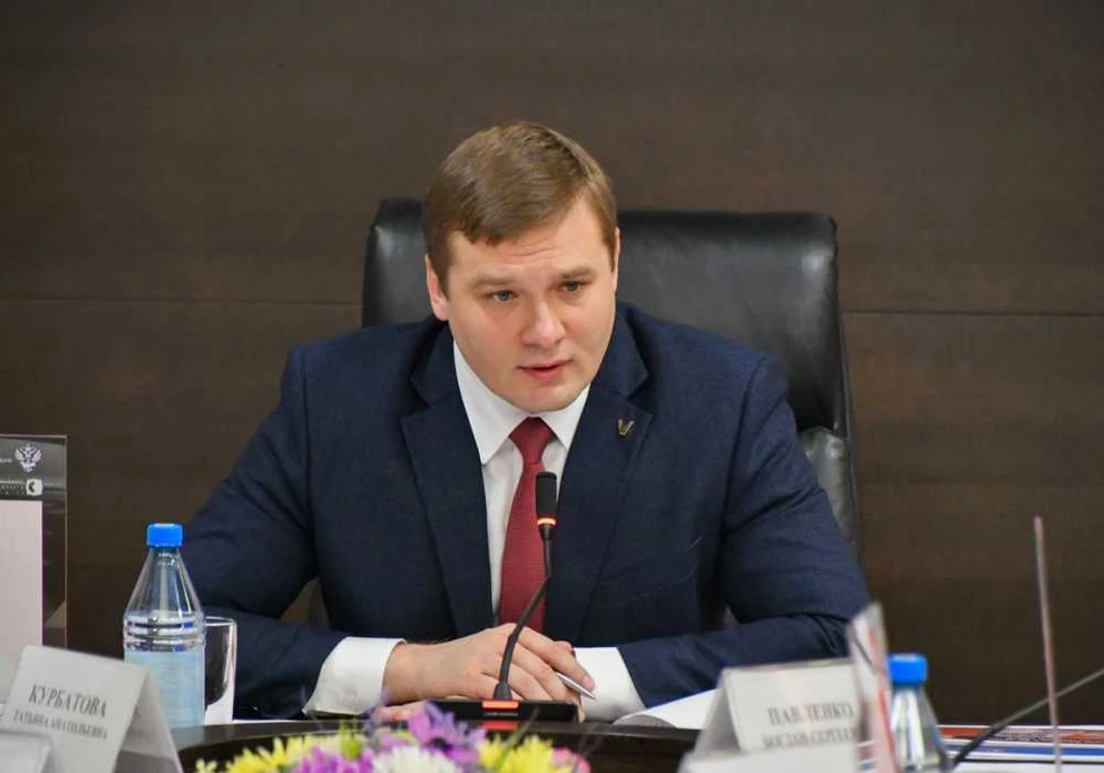 Житель Хакасии спросил Путина о строительстве крытого ледового катка в Абазе