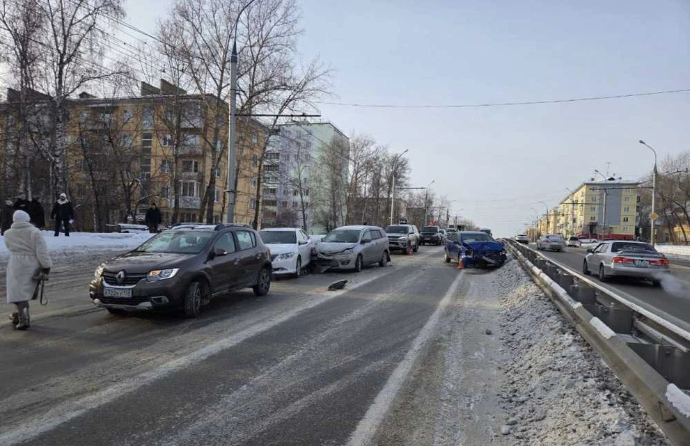 В Иркутске выясняют причины массового ДТП с участием семи машин
