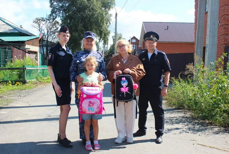 В Иркутской области стартовала акция «Помоги пойти учиться»