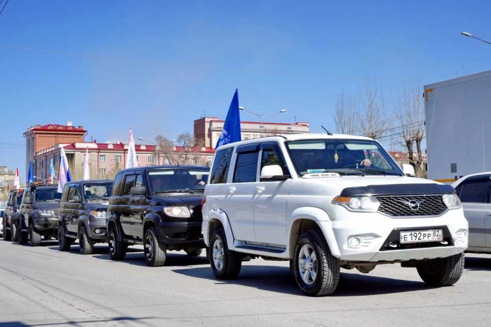 В Новосибирске прошёл автопробег Победы