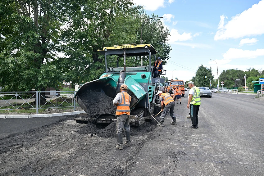 В Туве продолжается масштабное обновление дорог и городских зон
