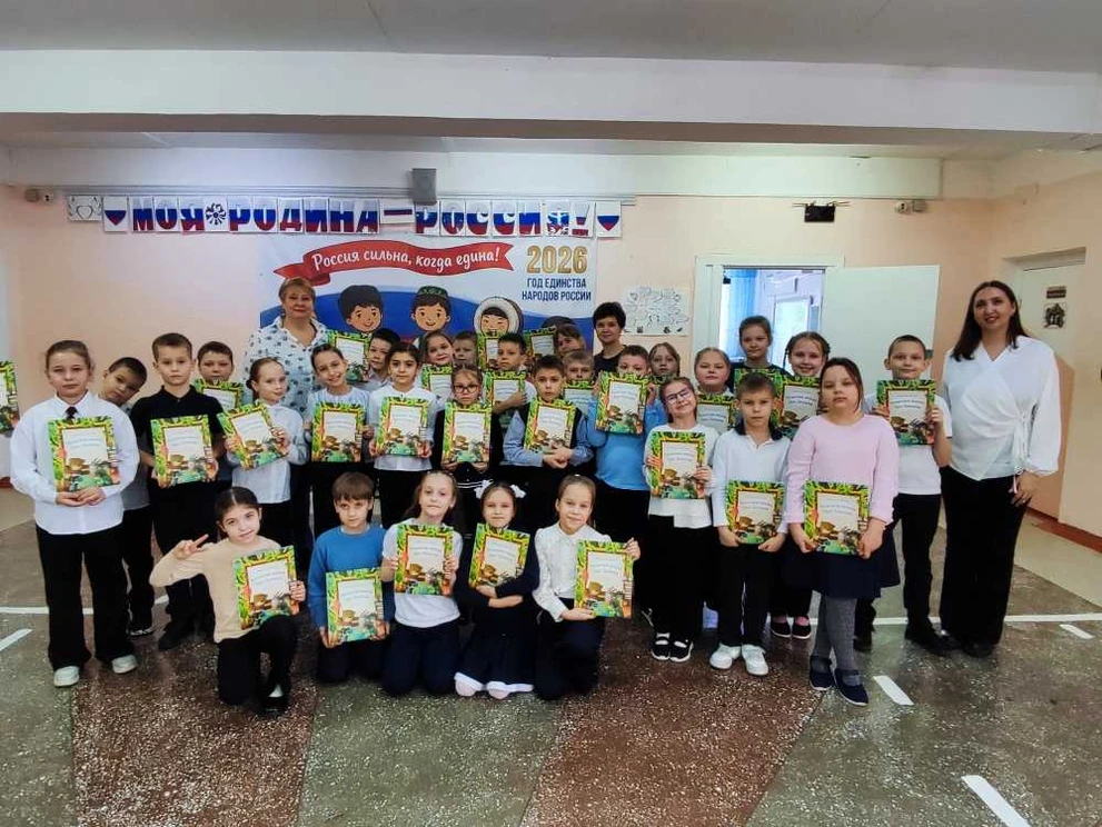 В День книгодарения Богучанская ГЭС пополнила фонды школ и библиотек