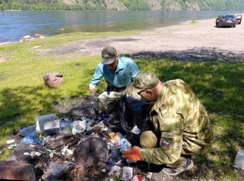 В Красноярском крае в 2025 году очистили от мусора более 1000 км береговой линии 