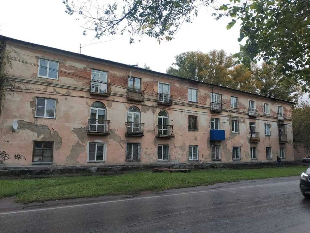 В Кузбассе суд обязал власти ускорить расселение аварийного дома