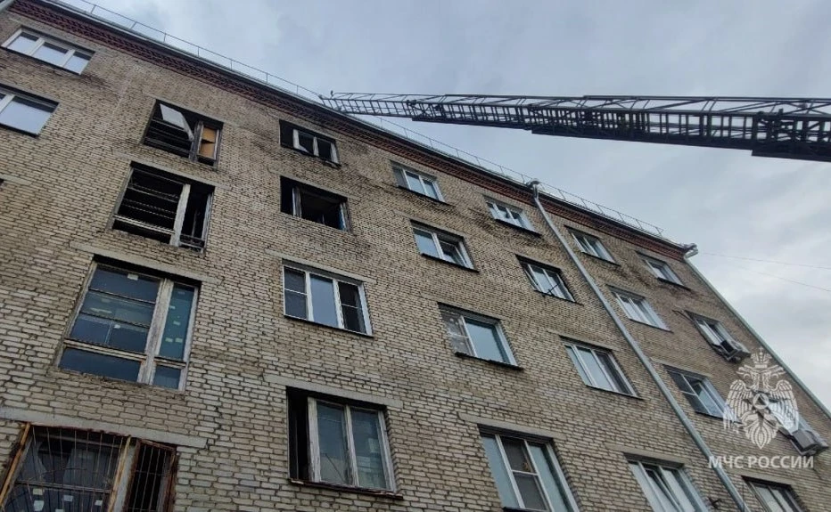 В Красноярске произошёл пожар в жилом доме Ленинского района