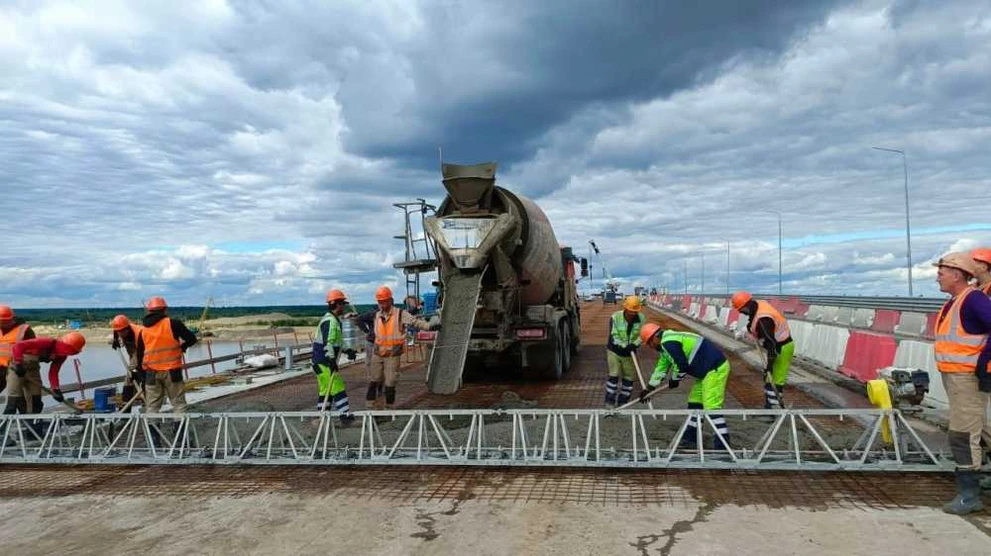 В Томске продолжают ремонт самого длинного моста через Томь