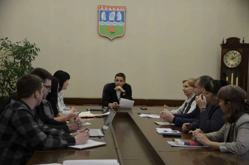 В столице Хакасии началась подготовка к капремонту первой школы и детского сада «Мечта»