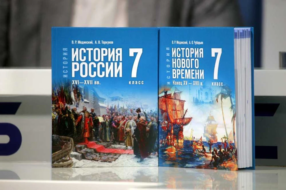 В школах Красноярского края закуплено 1,6 миллиона учебников к 1 сентября