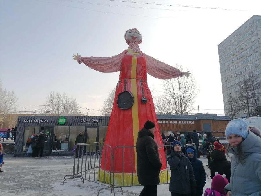 В Красноярске с размахом отмечают Масленицу 