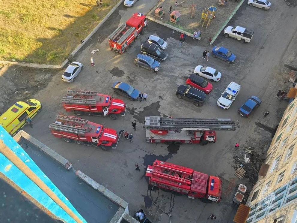 Во время пожара в Норильске в 13-этажном доме погиб мужчина