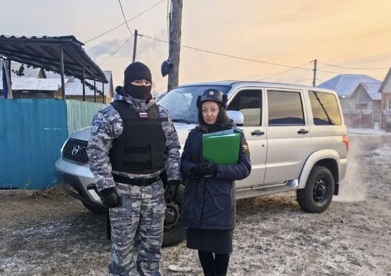 В Хакасии мужчина избил чужой автомобиль и заплатил за это 90 тысяч рублей