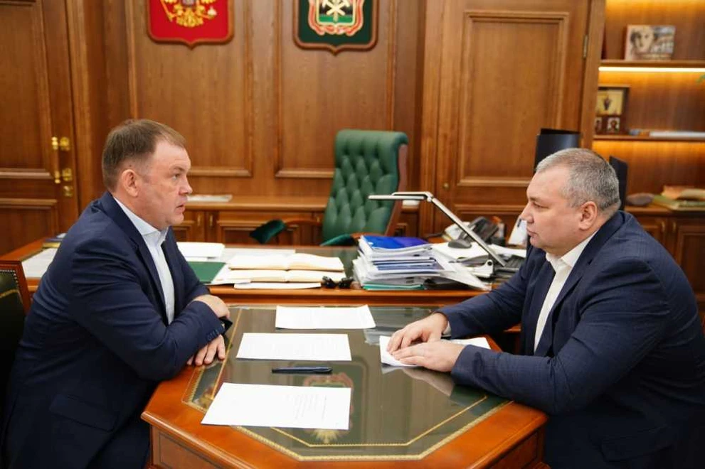 Губернатор Кузбасса обсудил с мэром Новокузнецка план развития города на 2025 год