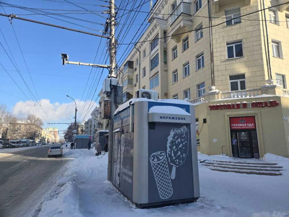 В Дзержинском районе Новосибирска приводят в порядок торговые павильоны