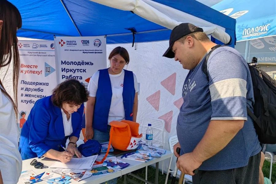 В Иркутской области поддержку людям с инвалидностью оказали на ярмарке творчества, здоровья и спорта