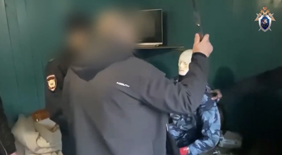 Житель Иркутской области до смерти избил рабочего из-за повреждённого вагончика
