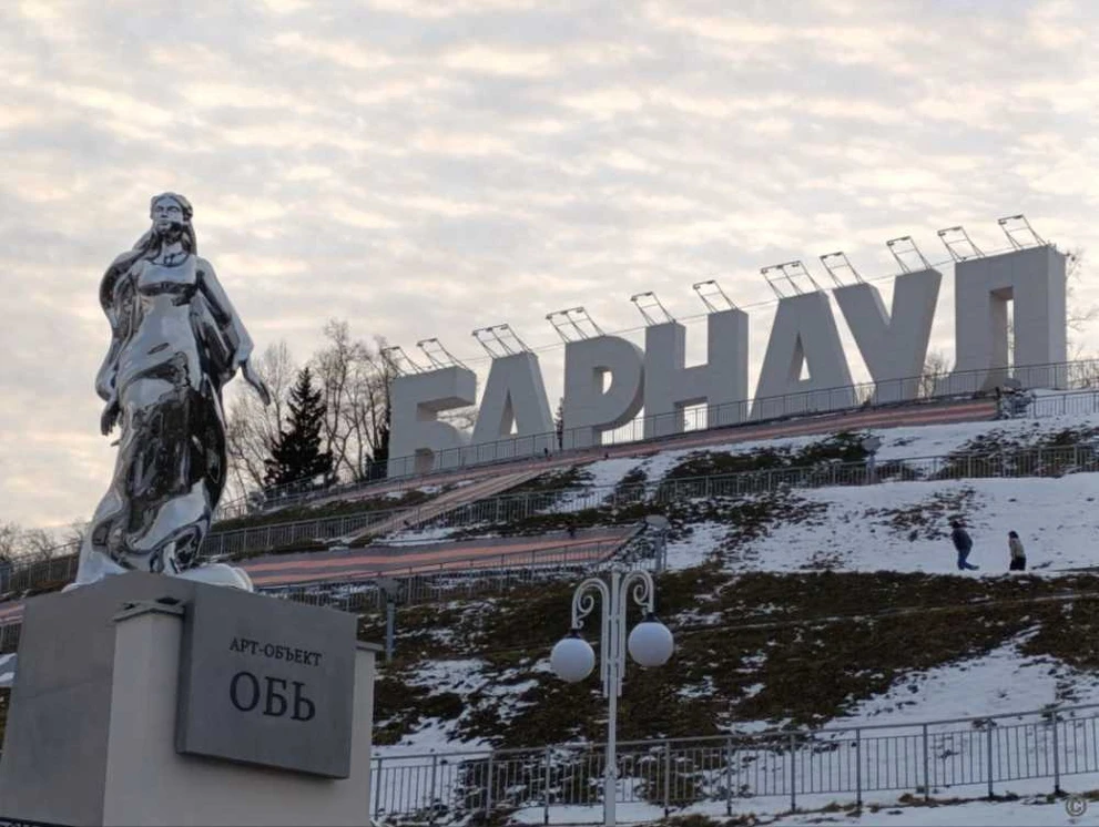 В Барнауле река стала скульптурой