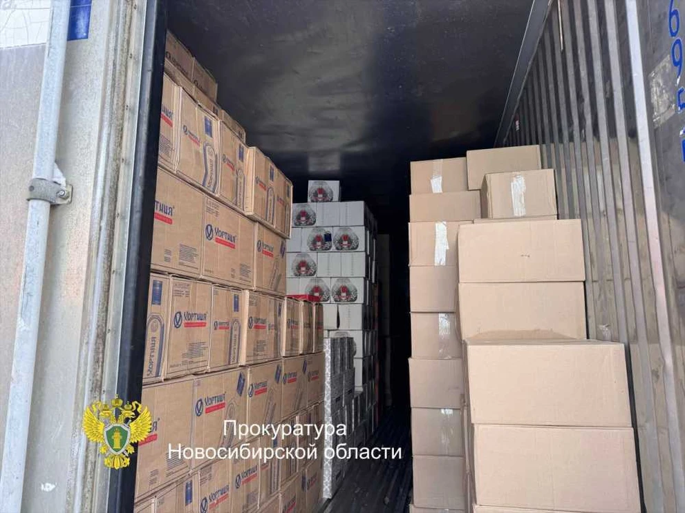 В Новосибирске выявили склад с нелегальным алкоголем