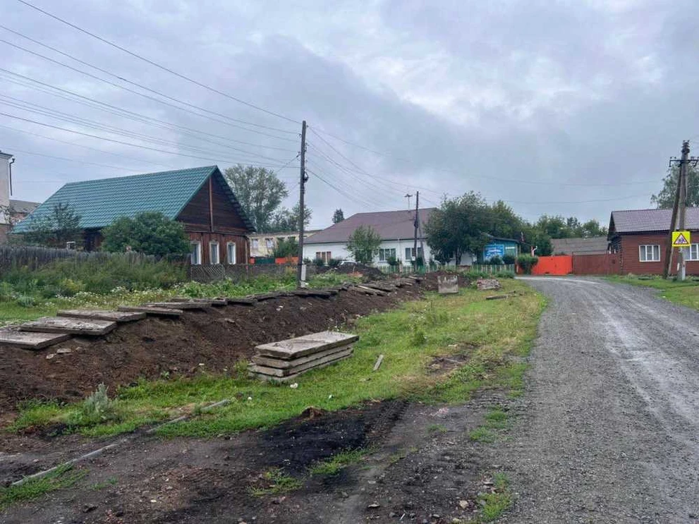 В Красноярском крае 3-летний мальчик упал в траншею из-за нарушений безопасности