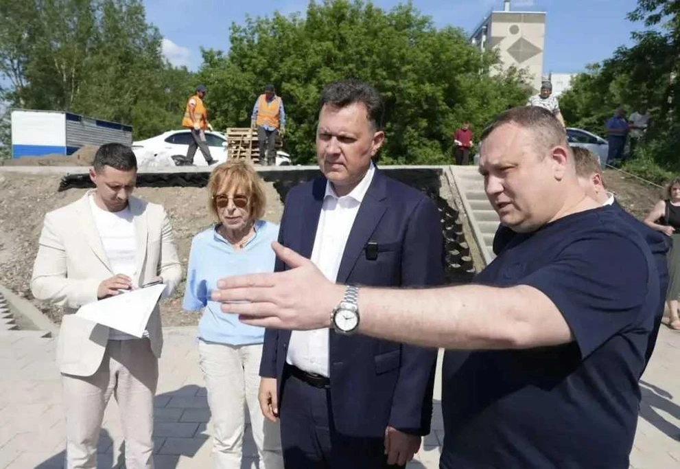 Более полкилометра новой набережной появится у Октябрьского моста на правобережье
