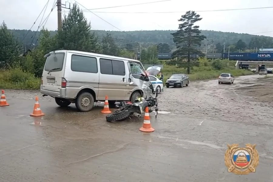 В Иркутской области 56-летний водитель не уступил дорогу несовершеннолетнему мотоциклисту