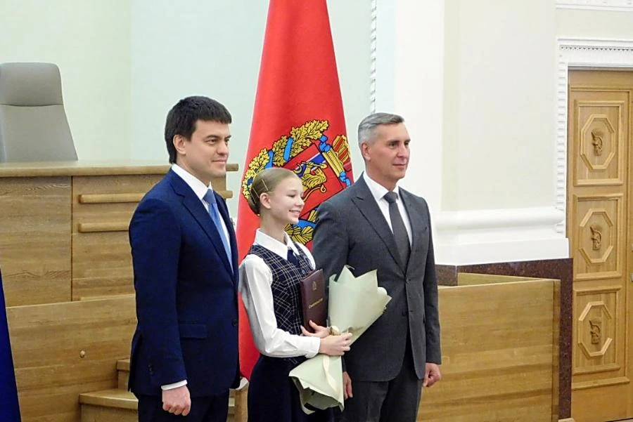Губернатор и председатель Заксобрания Красноярского края поздравили получателей именных стипендий в СПО