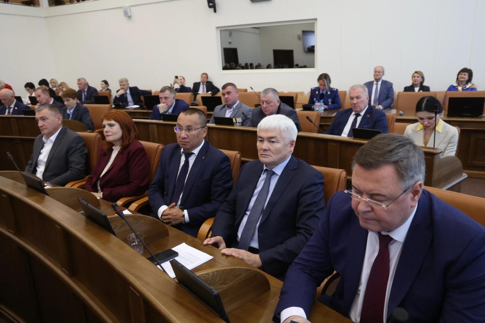 В Законодательном Собрании Красноярского края образованы 10 комитетов