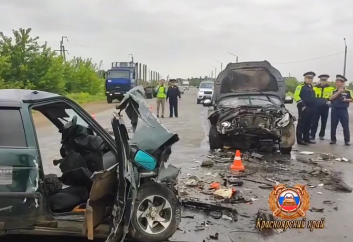 В Канске Красноярского края в ДТП на встречной полосе погиб человек 