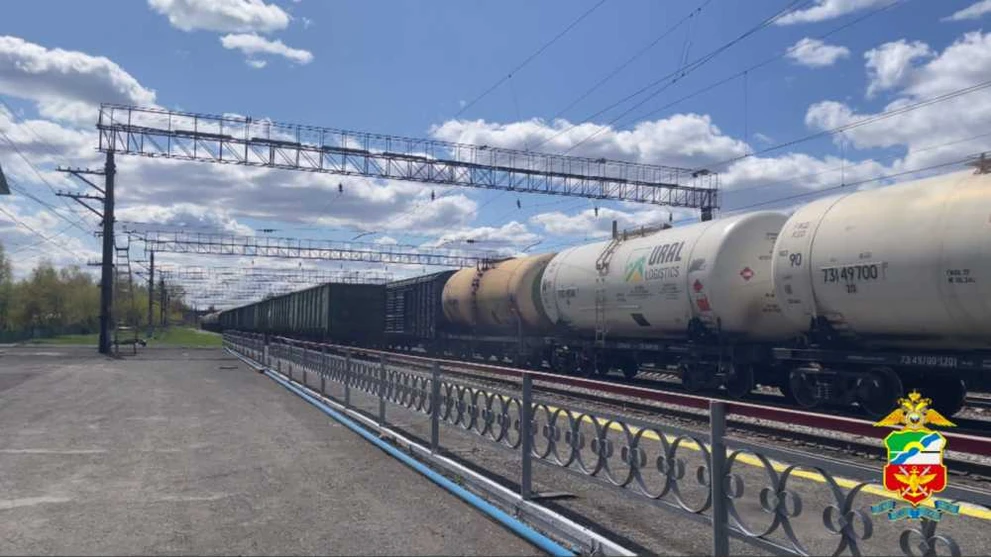 В Кузбассе два подростка случайно уехали на грузовом поезде 