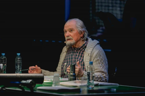 Никита Михалков приедет в Барнаул с постановкой «12» — и сам выйдет на сцену