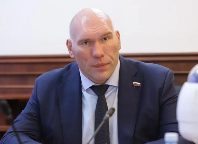 В Красноярске на форуме выступил Николай Валуев 