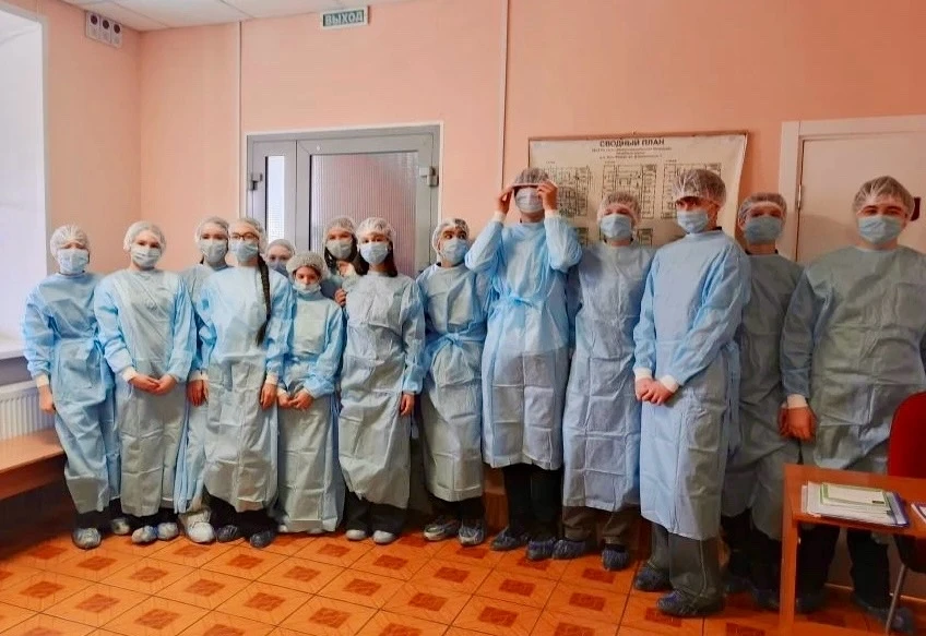 В Хакасии школьники Усть-Абакана познакомились с работой районной больницы