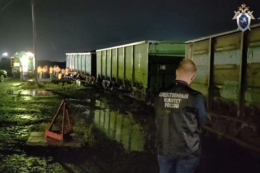 В Иркутской области с рельсов сошли вагоны с углём