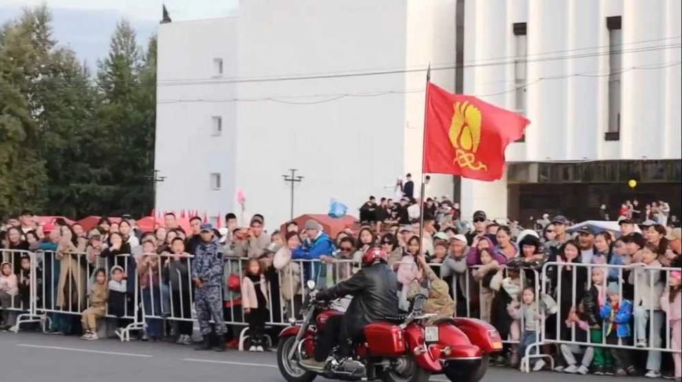 Мэр Кызыла приехал на День города вместе с байкерами 