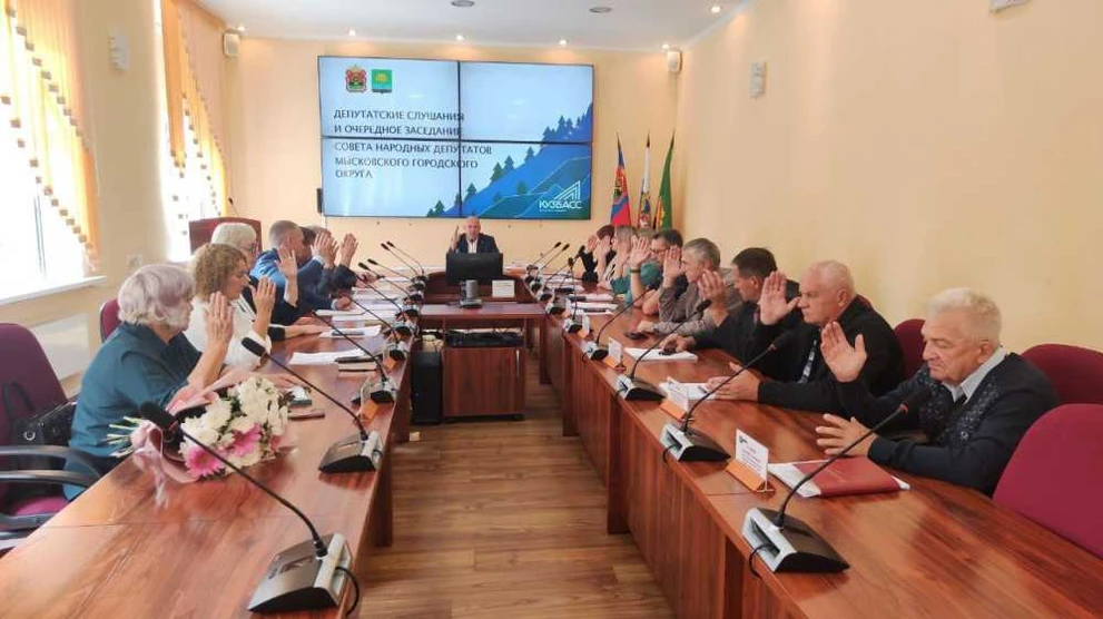 Школе в Кузбассе присвоено имя космонавта Александра Гребёнкина  