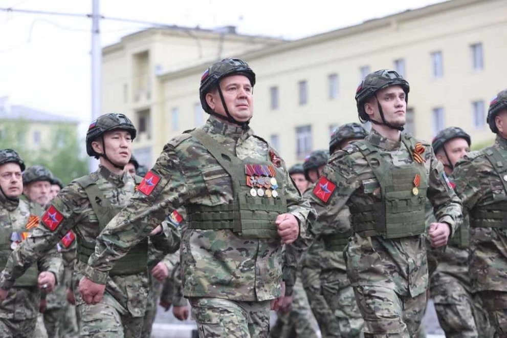 В Красноярске впервые в торжественном шествии 9 мая участвовали бойцы СВО